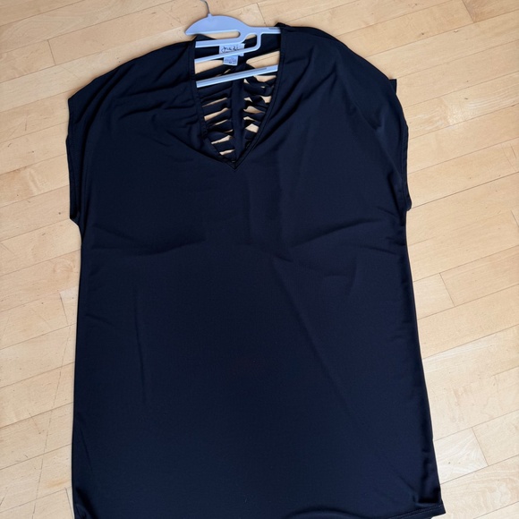 Jordan Taylor Black cut out swim cover up, M, CB2527 - Picture 2 of 4